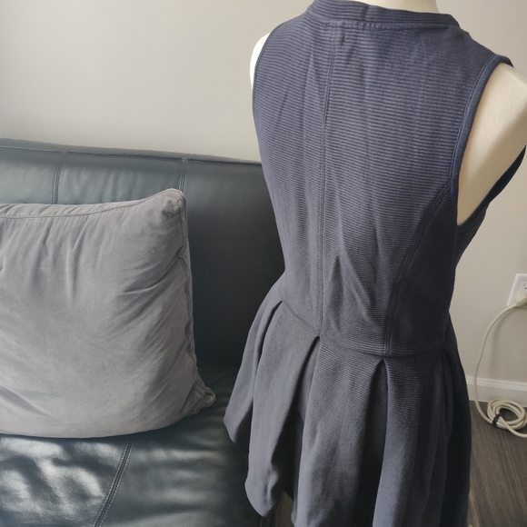 Club monaco dress zipper back - Picture 7 of 7